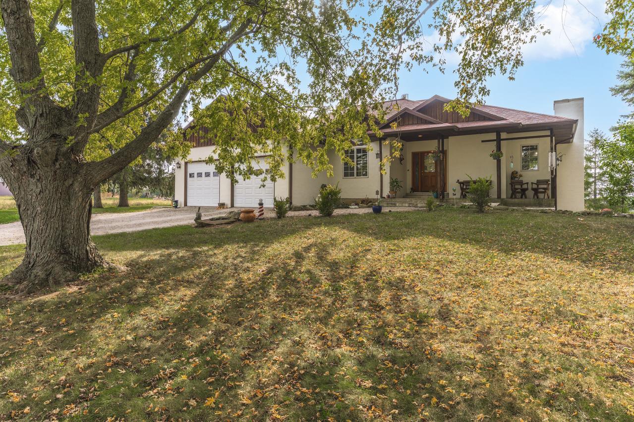 8621 E 2100 North Rd., Carlock, IL 61725
