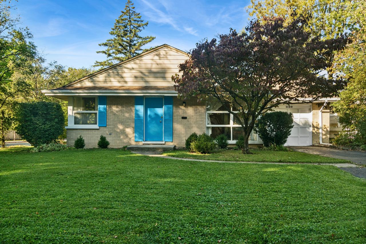1100 Oxford Rd., Deerfield, IL 60015