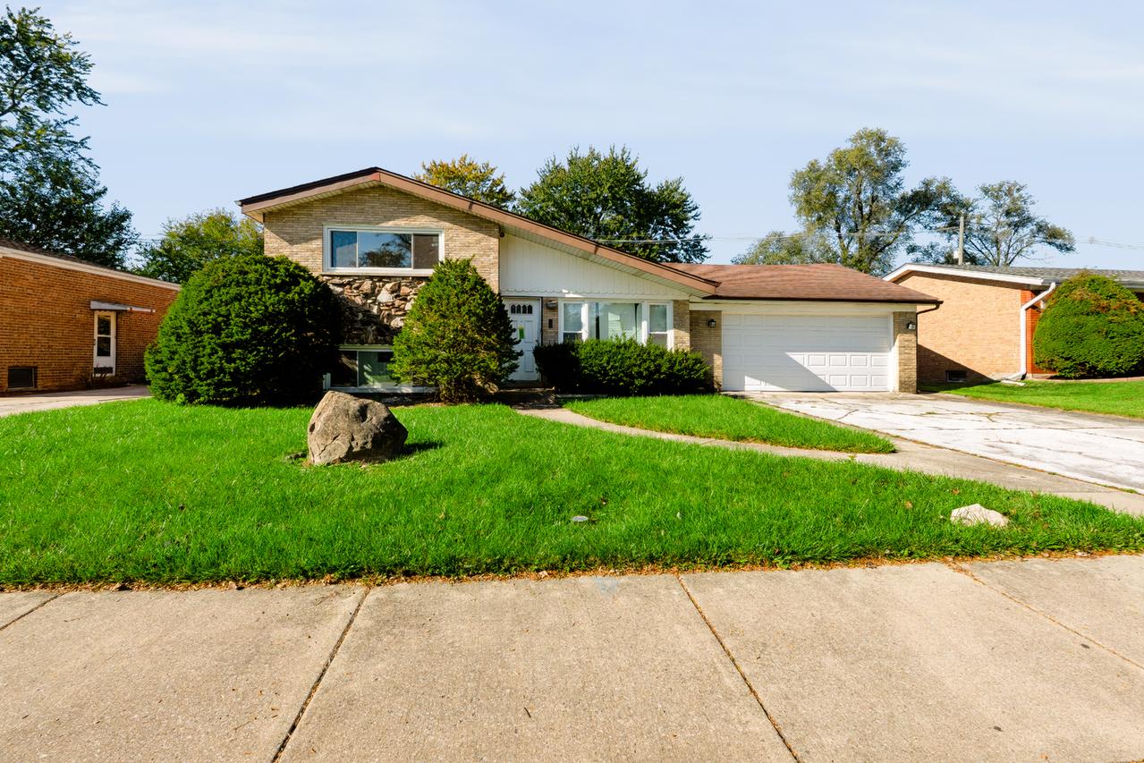 15322 Drexel Ave., South Holland, IL 60473
