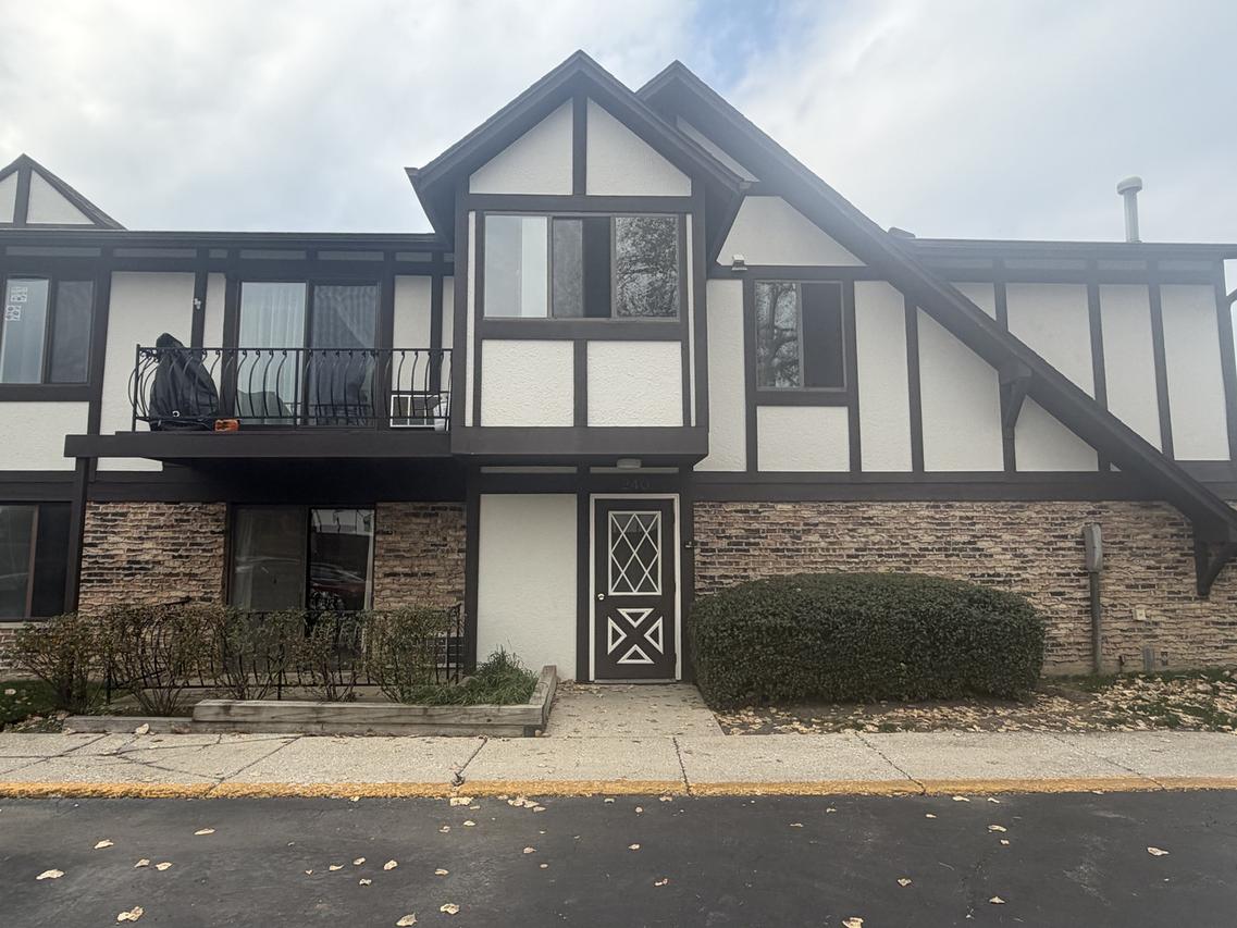 240 George St. #240B, Bensenville, IL 60106