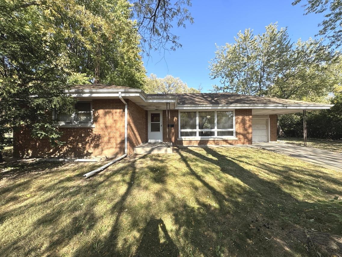 218 Esther Cir., Bourbonnais, IL 60914