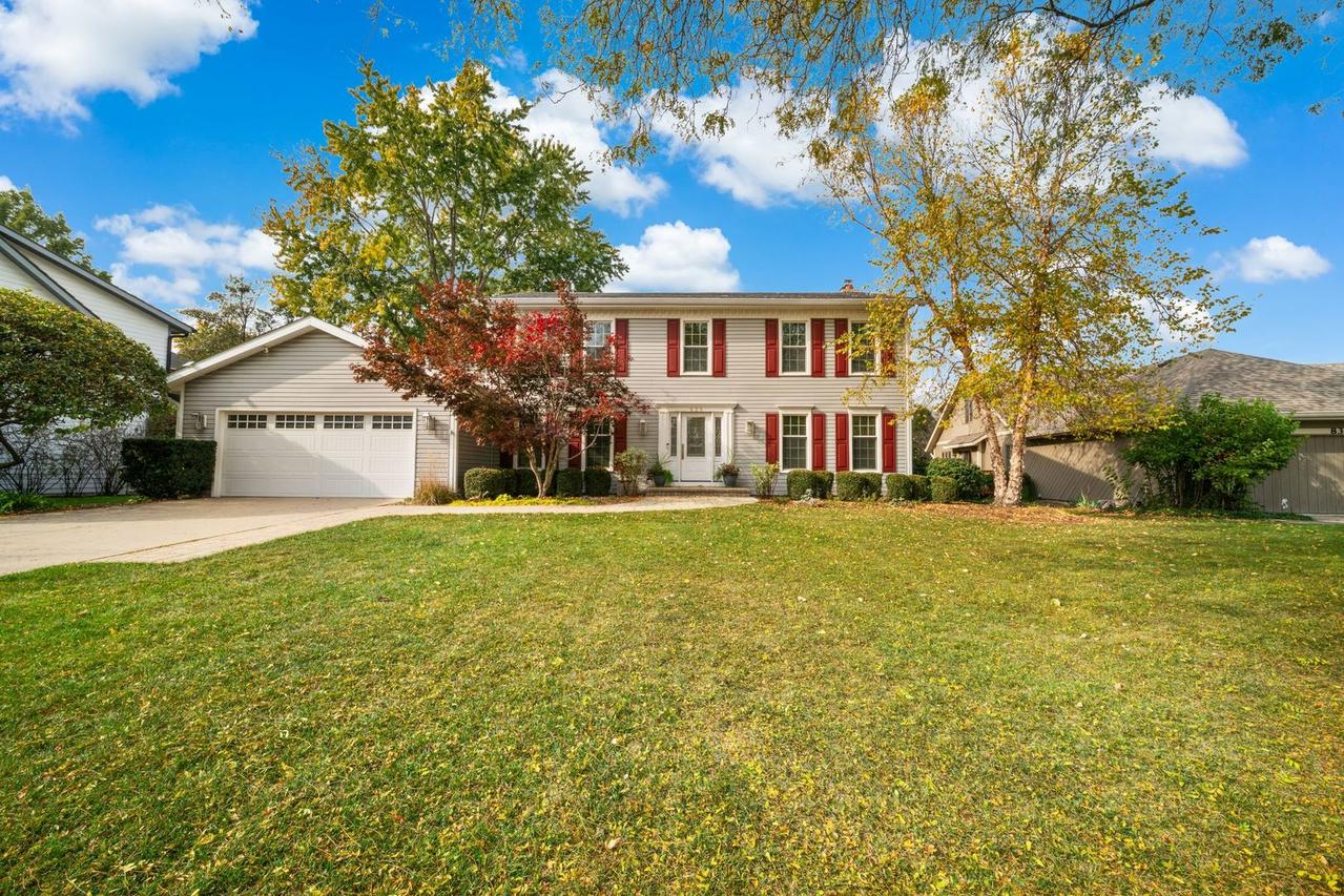826 Furlong Dr., Libertyville, IL 60048