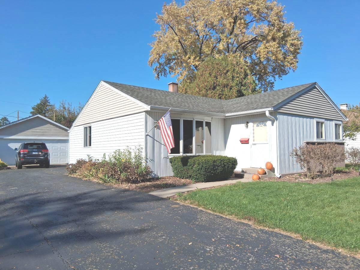 2311 Bluebird Ln., Rolling Meadows, IL 60008