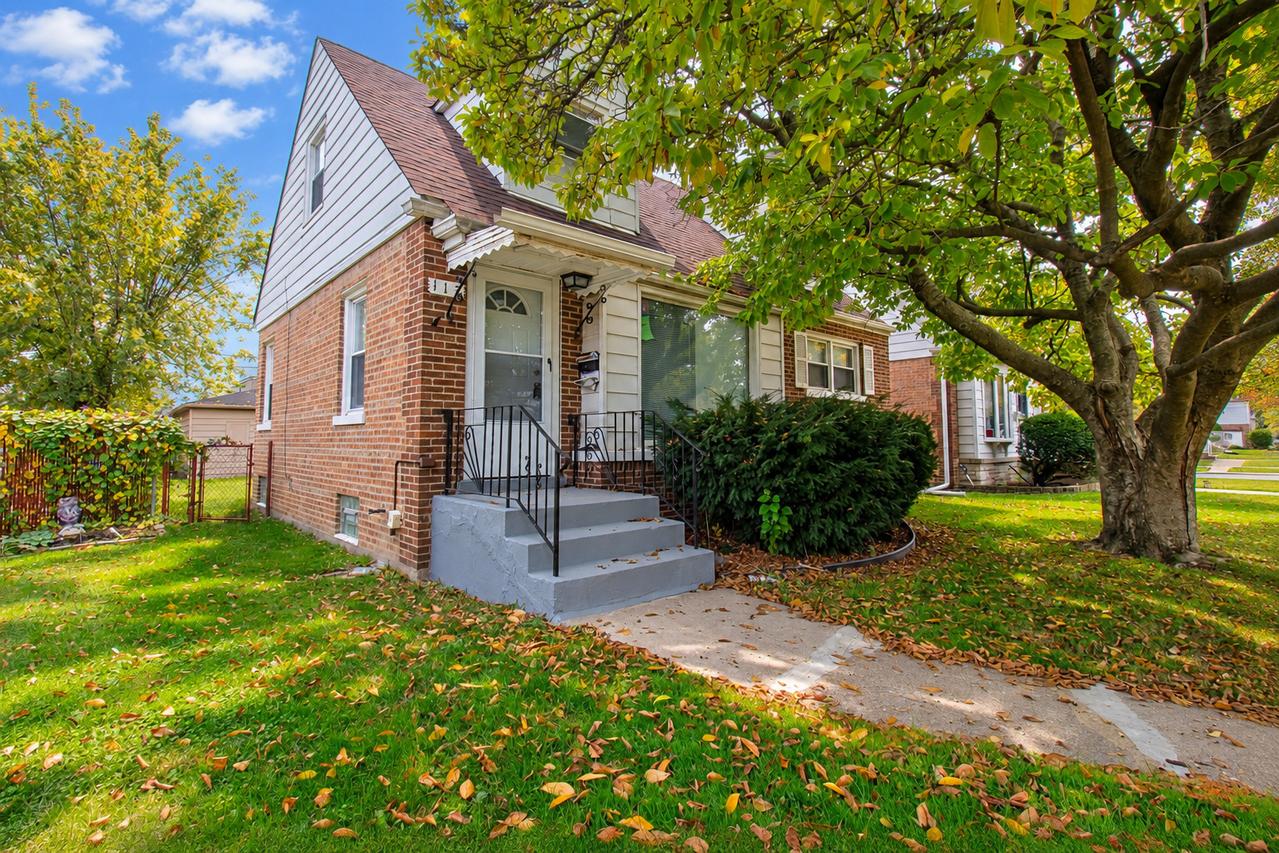 117 163rd St., Calumet City, IL 60409