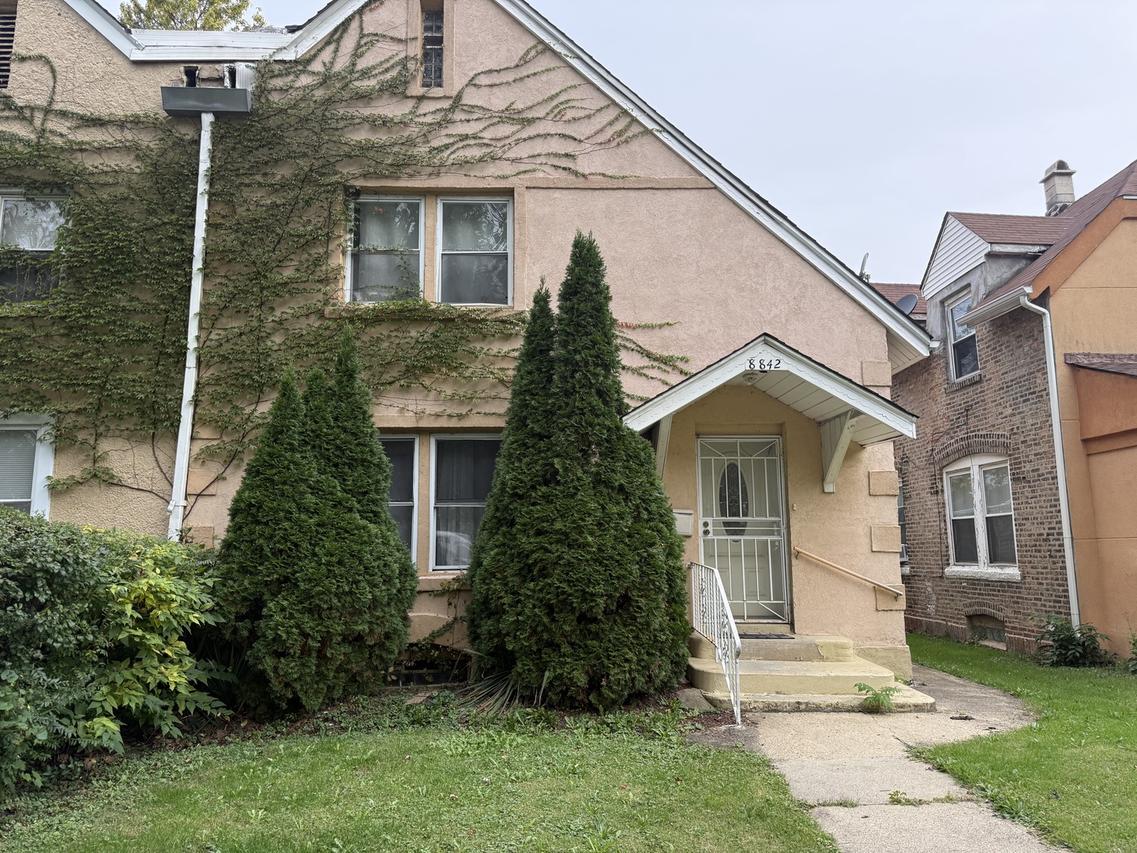 8842 S Michigan Ave., Chicago, IL 60619