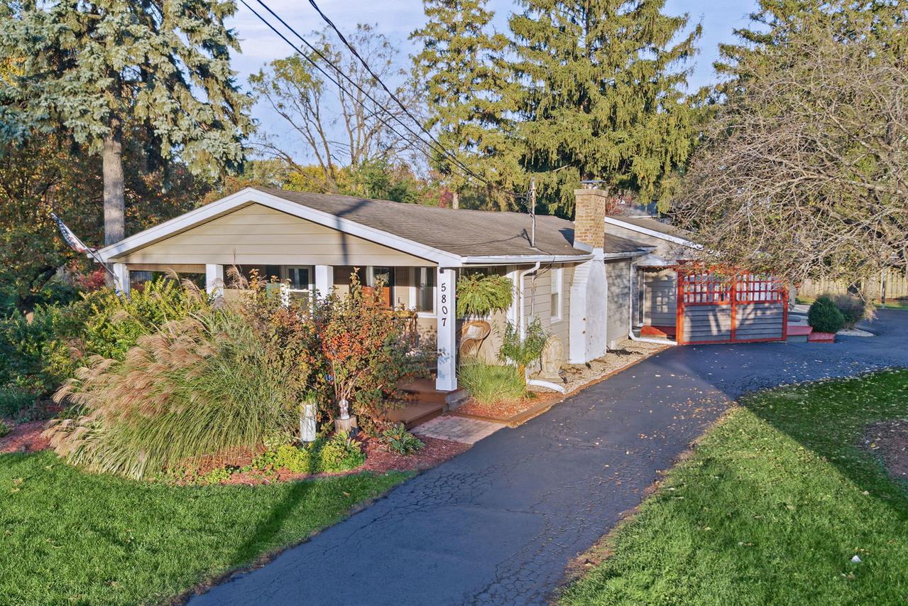 5807 Fairmount Ave., Downers Grove, IL 60516