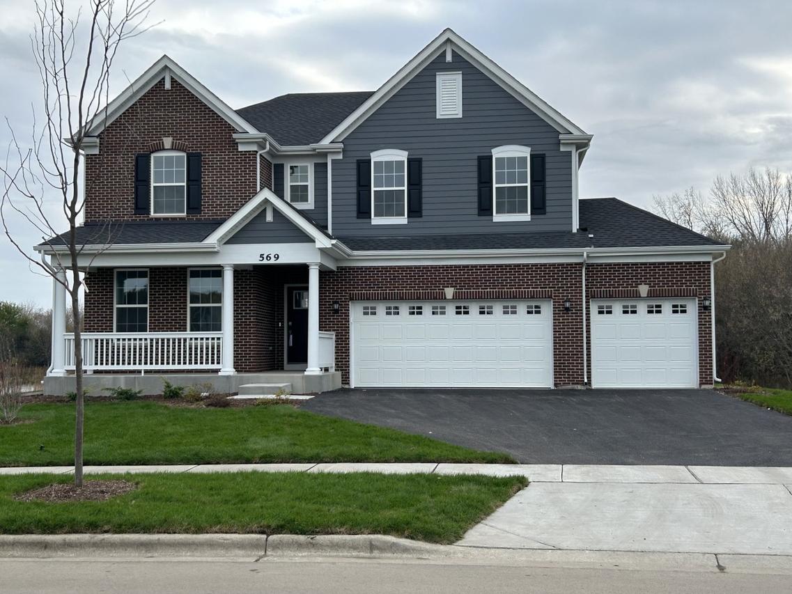 569 Lismore Cir., Elgin, IL 60124