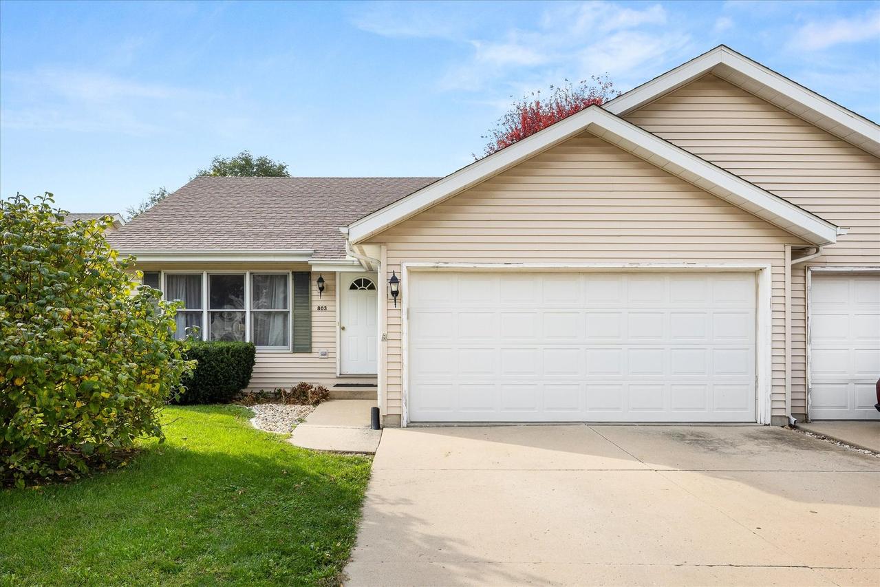 803 Ashbury Way, Ottawa, IL 61350