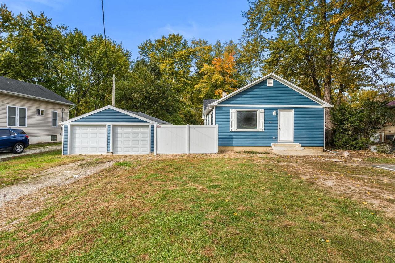809 Kenwood Rd., Champaign, IL 61821