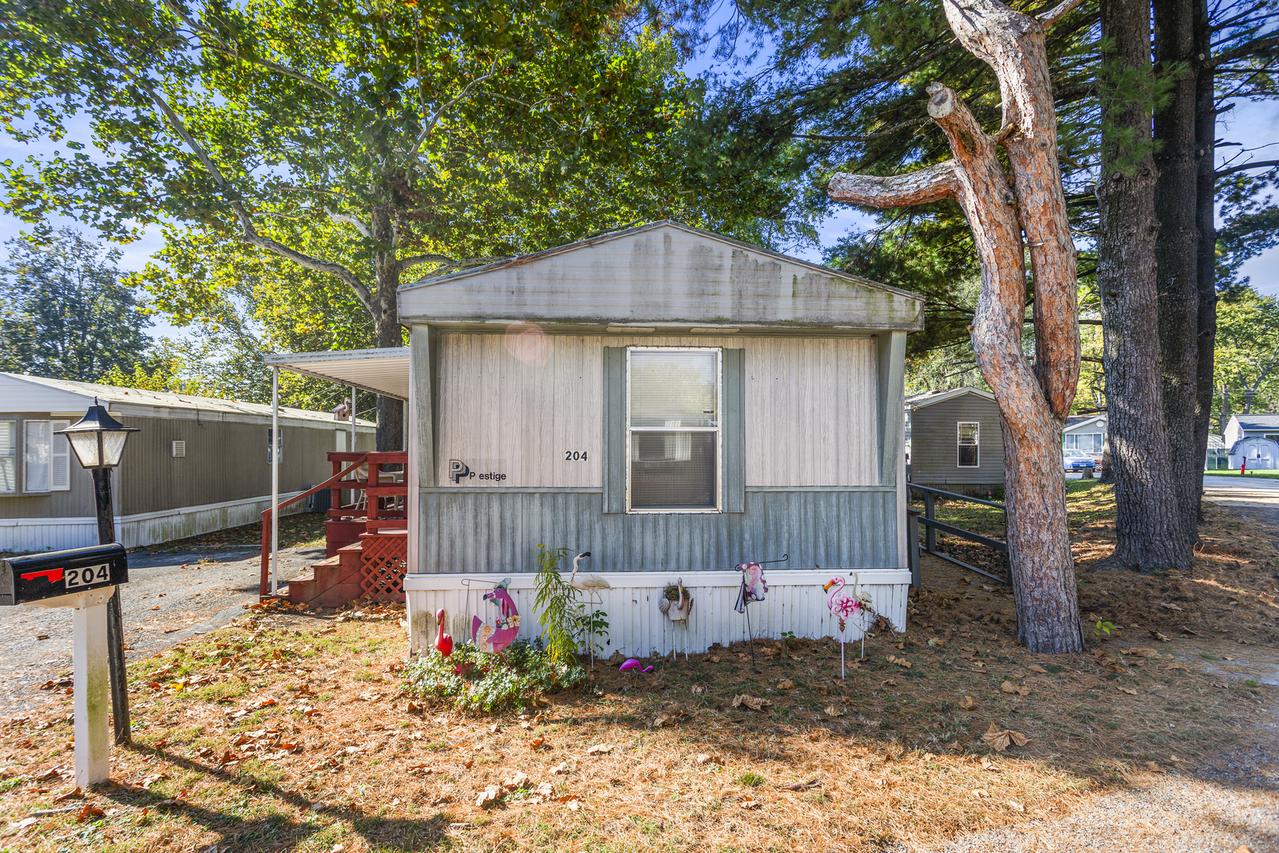204 Dewey St., Urbana, IL 61802