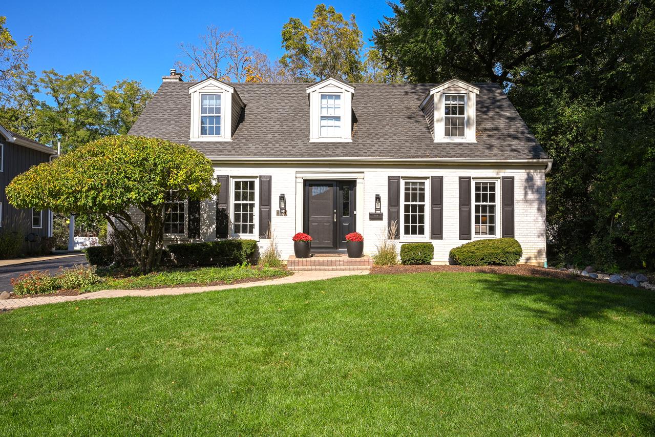 180 Cranston Ct., Glen Ellyn, IL 60137