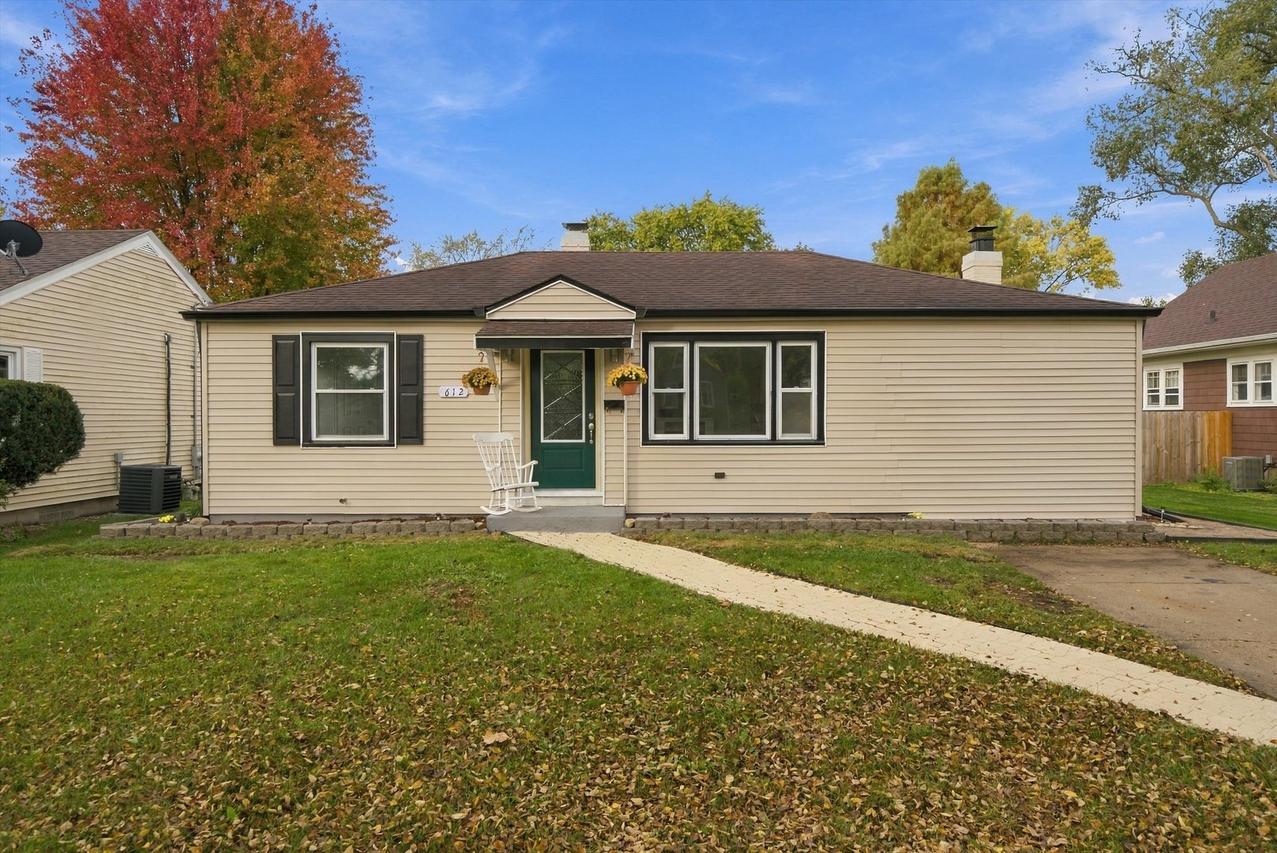612 Cookane Ave., Elgin, IL 60120