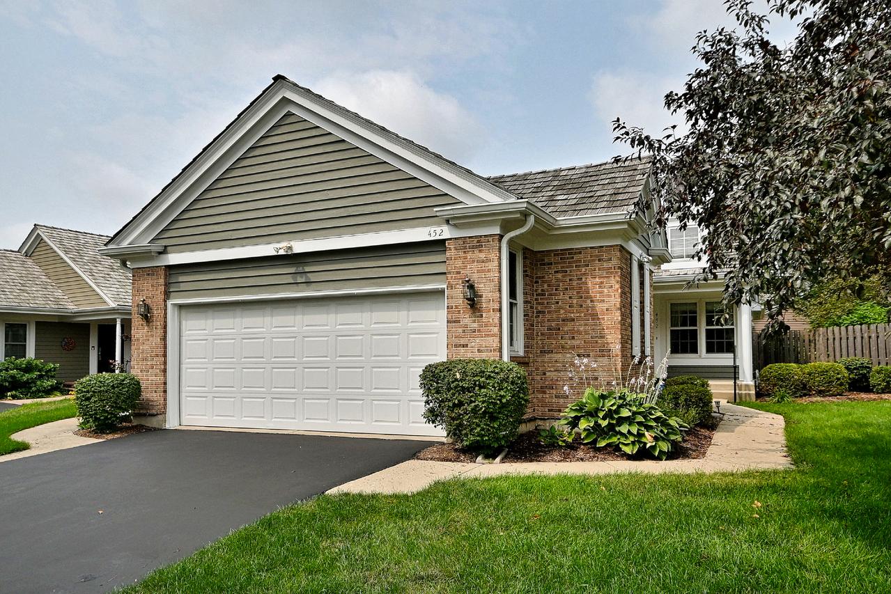 452 Park Barrington Dr., Barrington, IL 60010