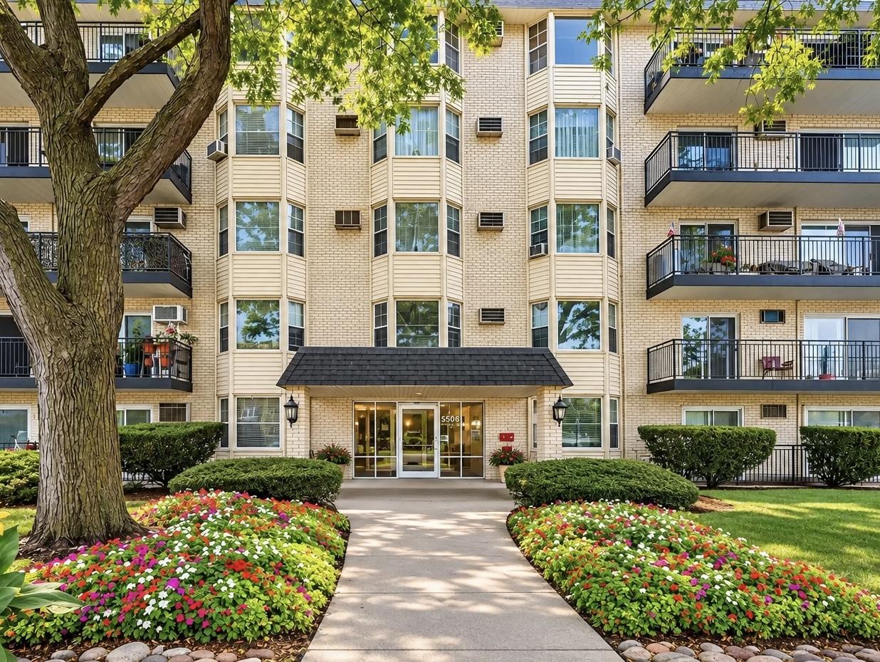 5506 Lincoln Ave. #A121, Morton Grove, IL 60053