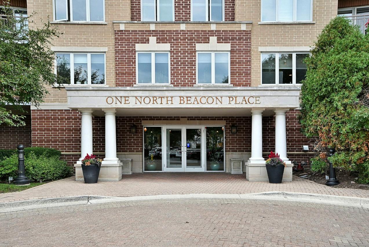 1 N Beacon Pl. #601, La Grange, IL 60525