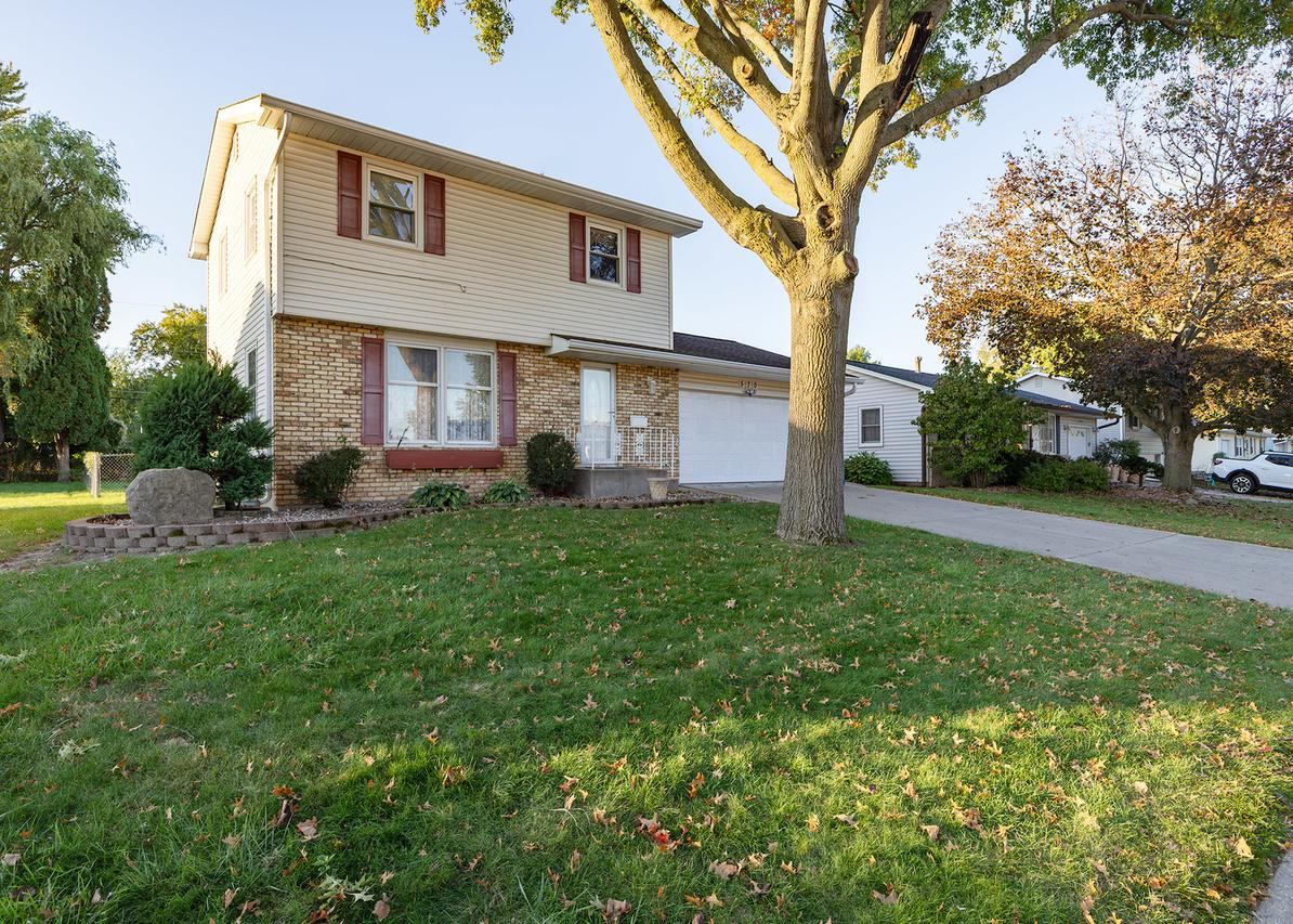 570 32nd Ave., East Moline, IL 61244