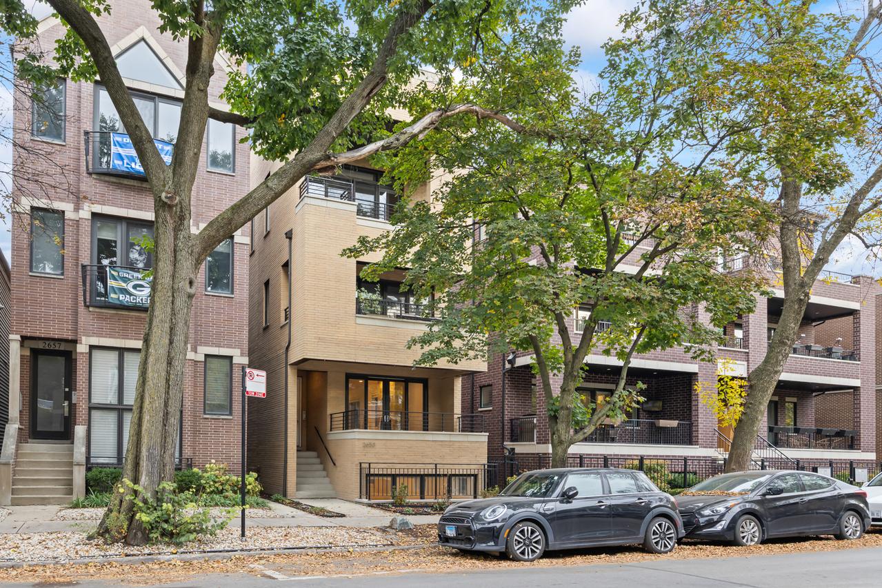 2653 N Racine Ave. #1, Chicago, IL 60614
