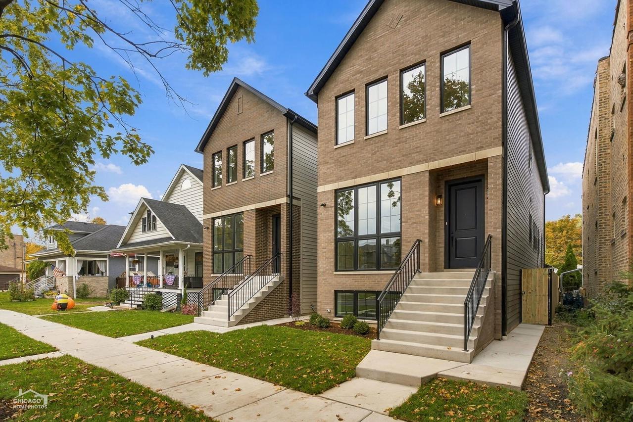 6732 N Oxford Ave., Chicago, IL 60631