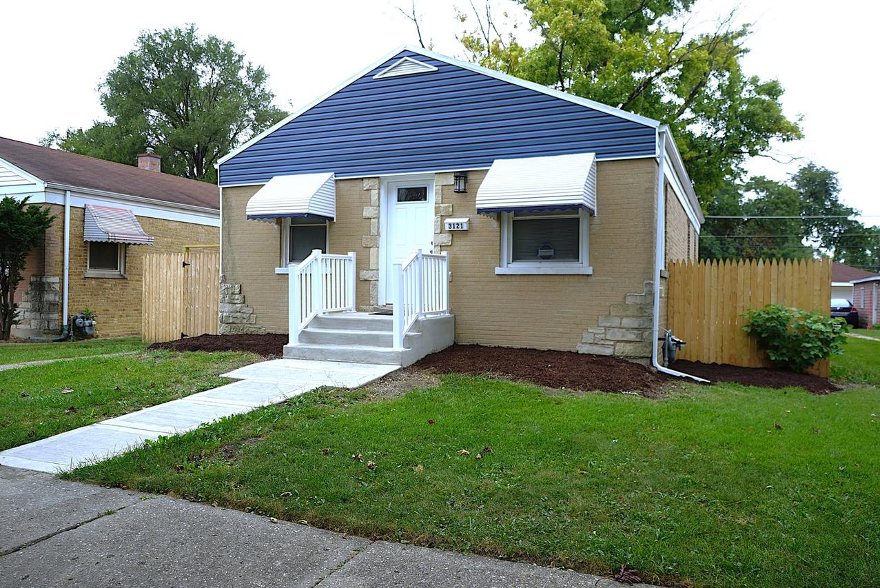 3121 Adams St., Bellwood, IL 60104