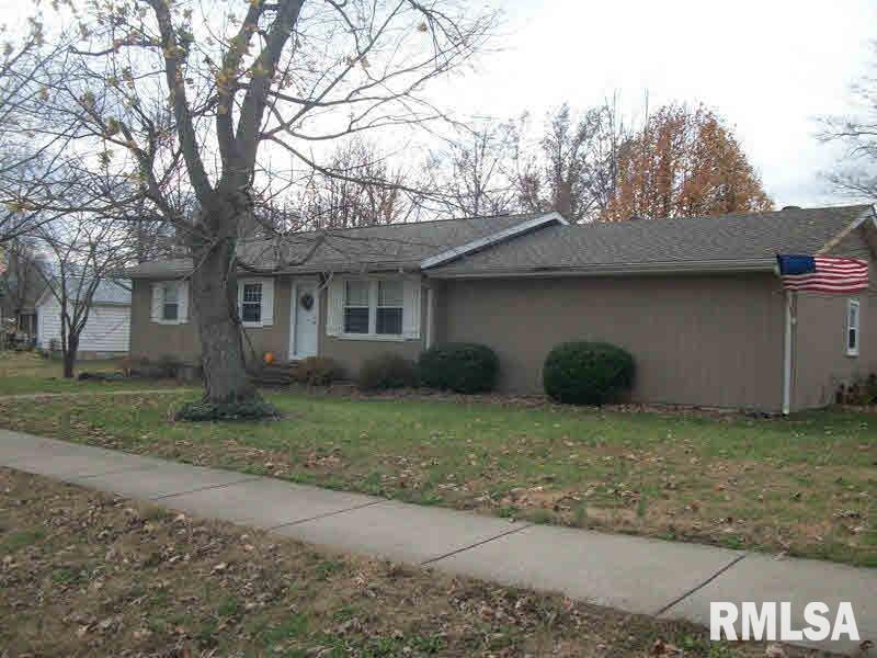 1301 Main, Carterville, IL 62918