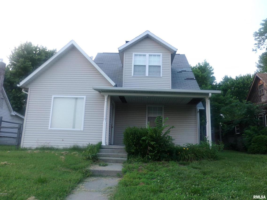 418 Walnut St., Murphysboro, IL 62966