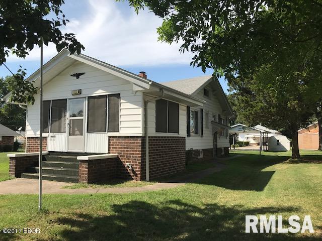 1912 Elm, Murphysboro, IL 62966