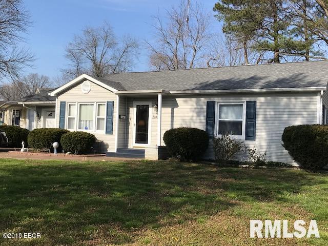 2142 Gartside St., Murphysboro, IL 62966