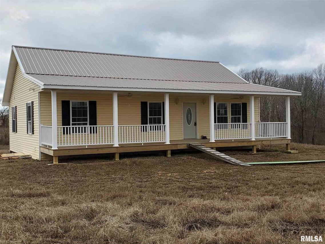 38 Hazel Rd., Golconda, IL 62938