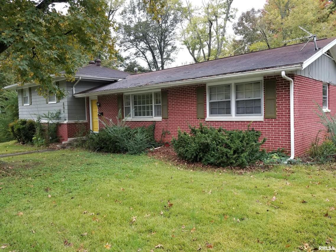 804 S Valley Rd., Carbondale, IL 62901