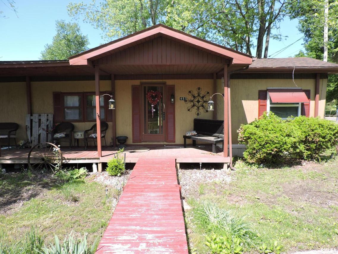 602 S Richart St., Cambria, IL 62915