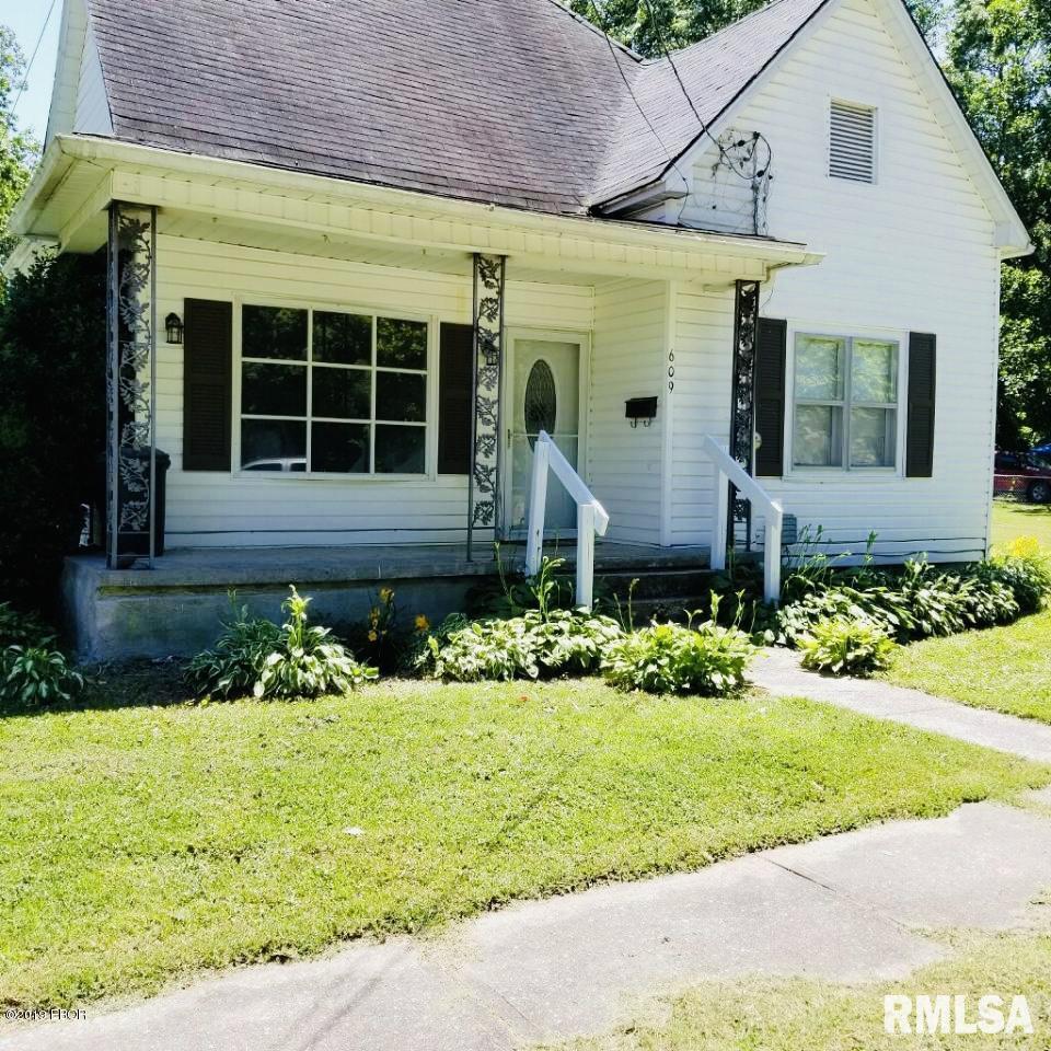 609 W Raymond St., Harrisburg, IL 62946