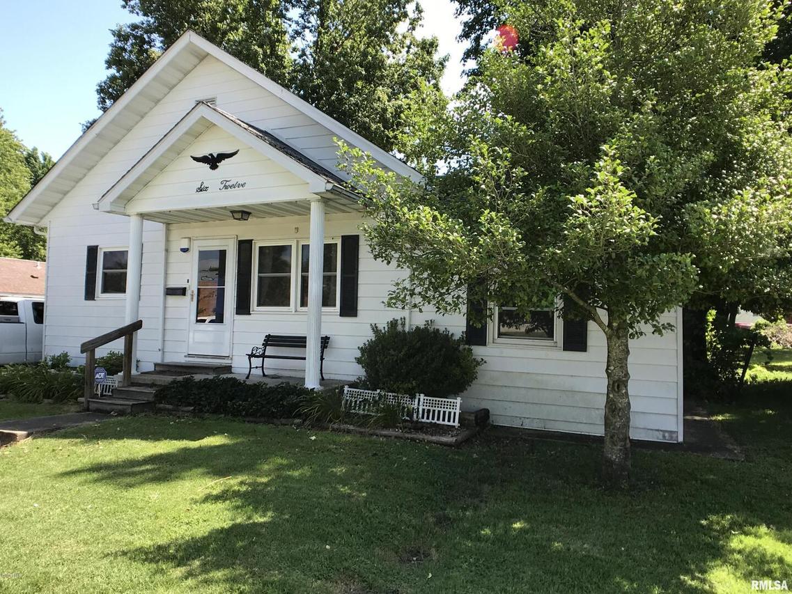 612 N 17th St., Herrin, IL 62948