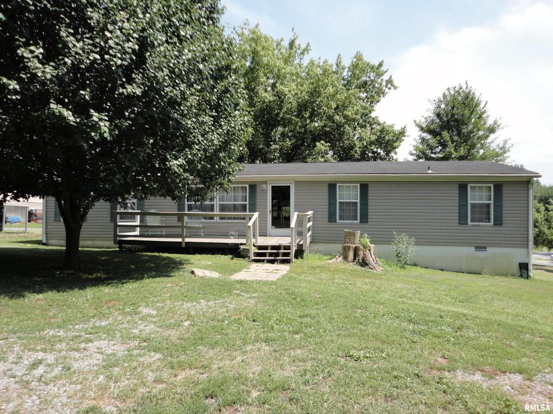 103 Hilltop Ln., Marion, IL 62959