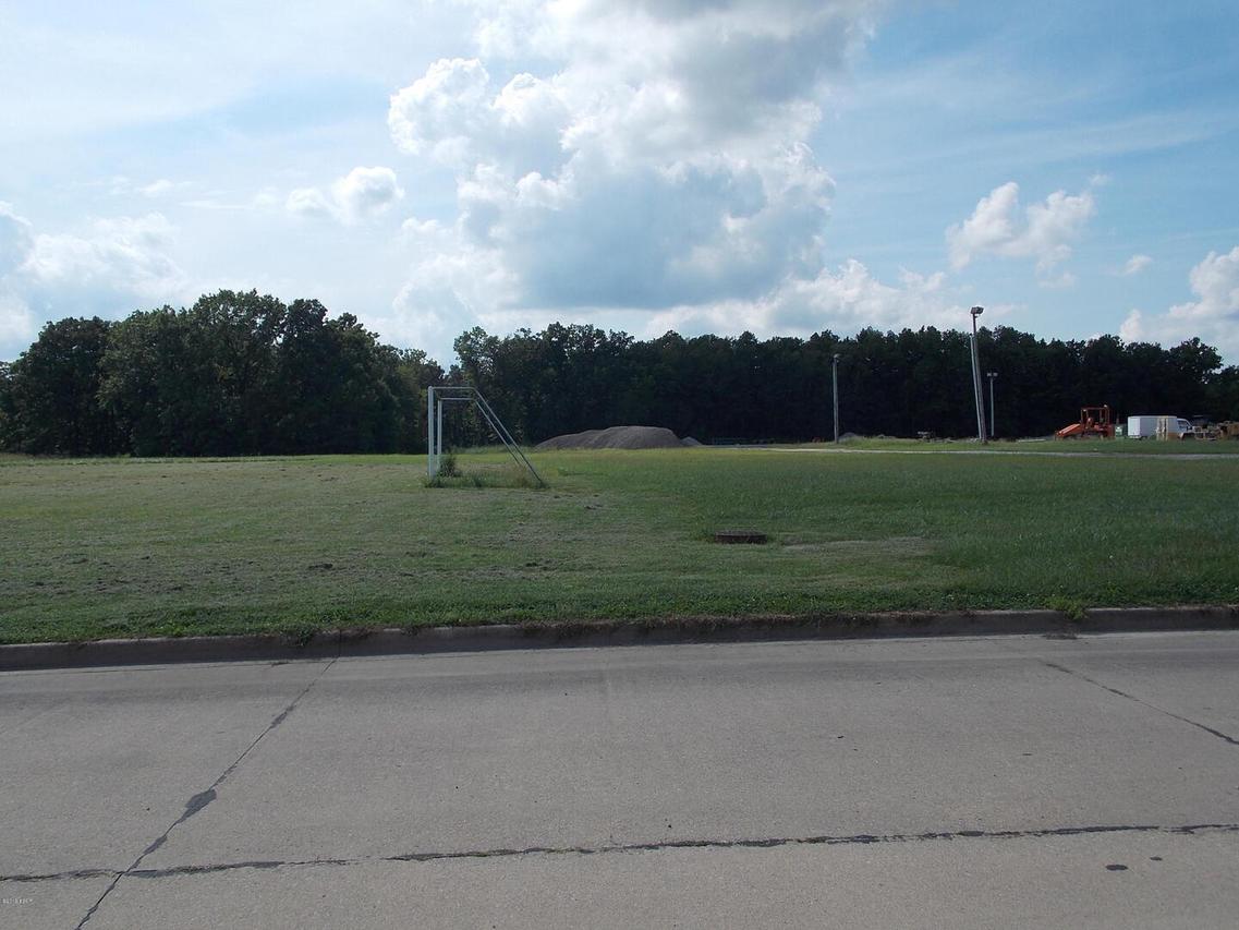 4000 Block Industrial Dr., Salem, IL 62881