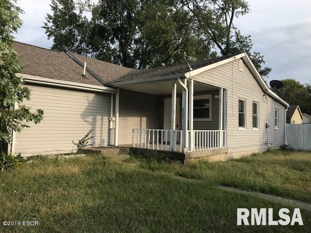 607 E Grand Ave., Carterville, IL 62918