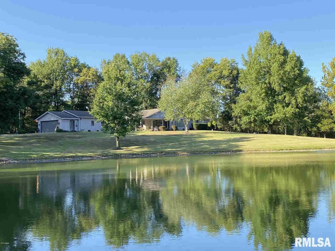 735 Lakeshore Dr., Murphysboro, IL 62966