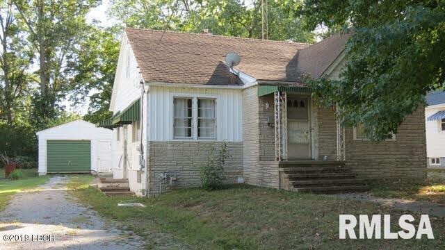 305 W Winters Ave., Duquoin, IL 62832