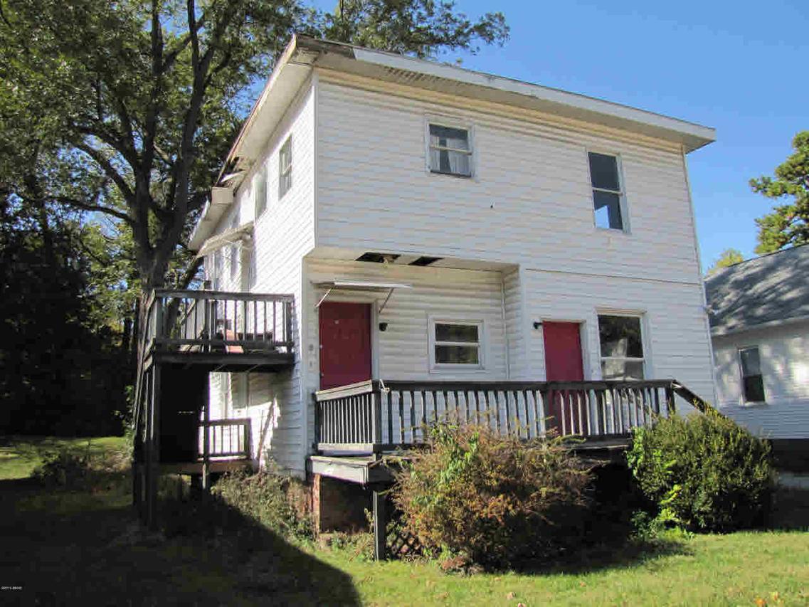 621 N Broadway St., Salem, IL 62881