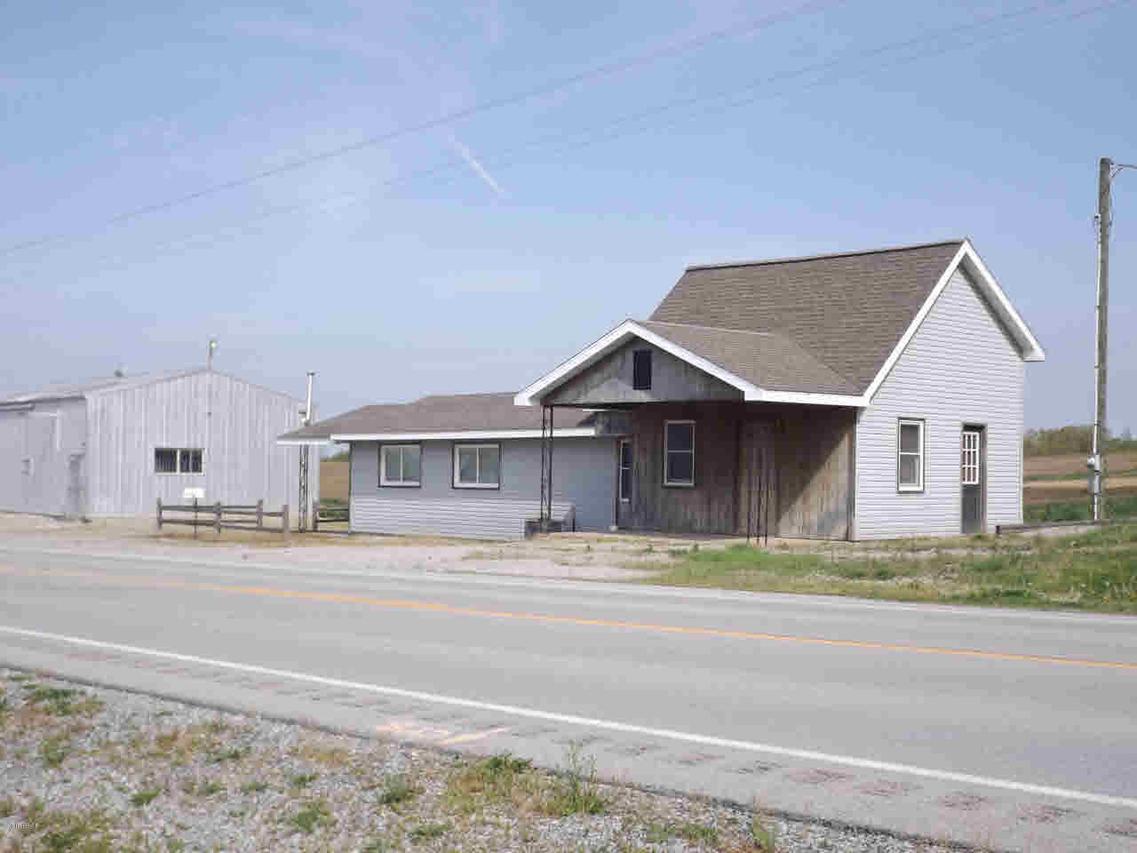 21552 Corinth Rd., Thompsonville, IL 62890