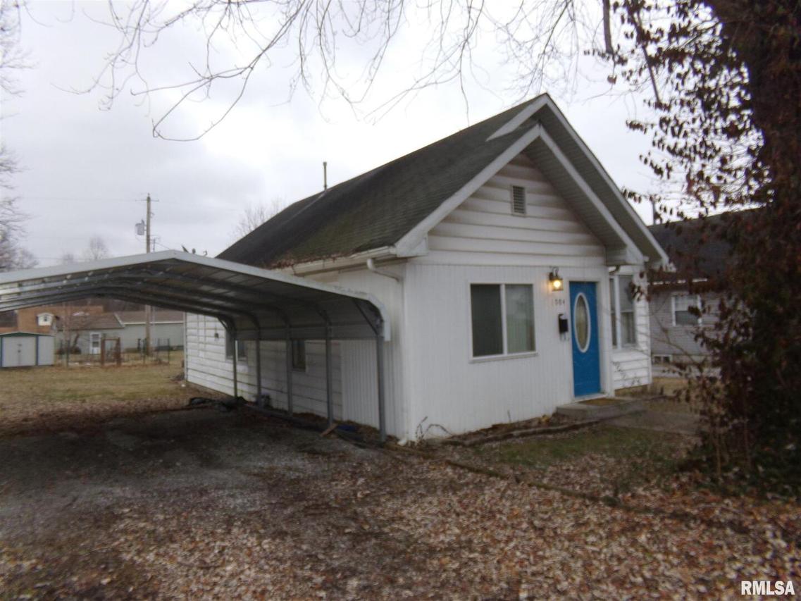 1004 S 11th St., Herrin, IL 62948