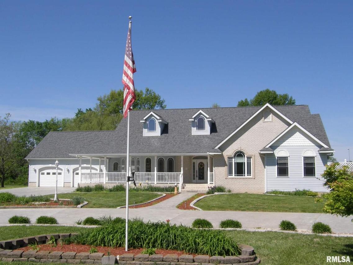 1407 N 4th St., Herrin, IL 62948