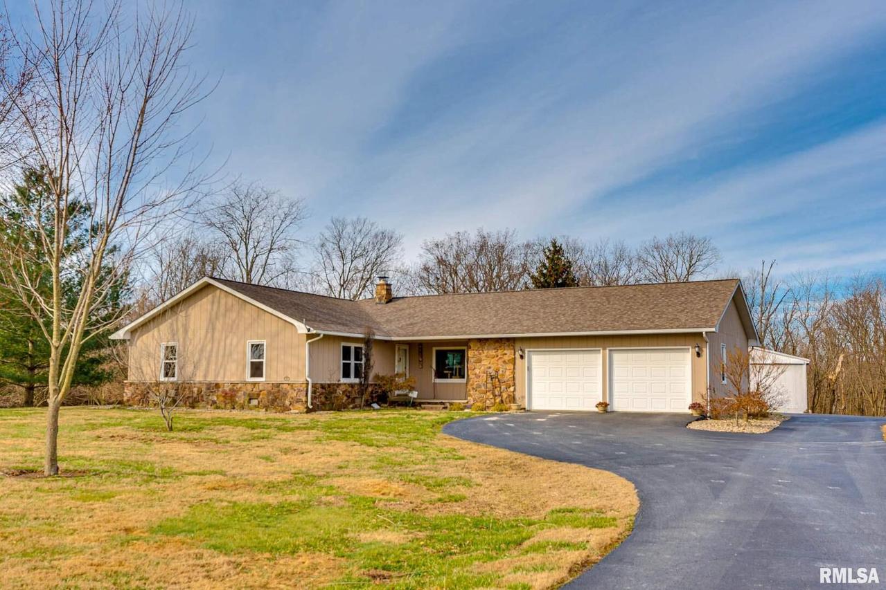 20841 N Tinsley Ln., Dix, IL 62830