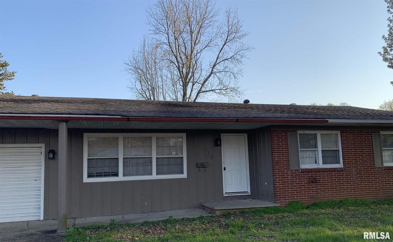 411 William Dr., Carmi, IL 62821