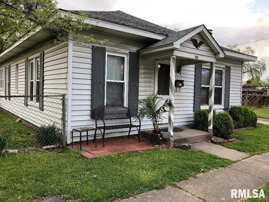 1000 S Elm St., Centralia, IL 62801
