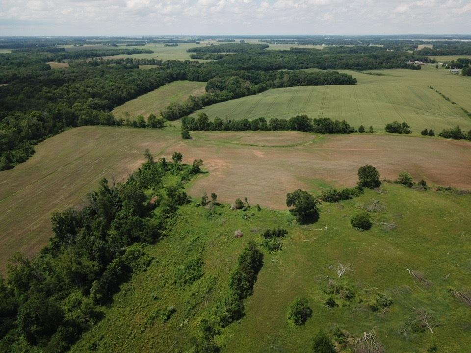 000 Carnation Rd., Pinckneyville, IL 62274