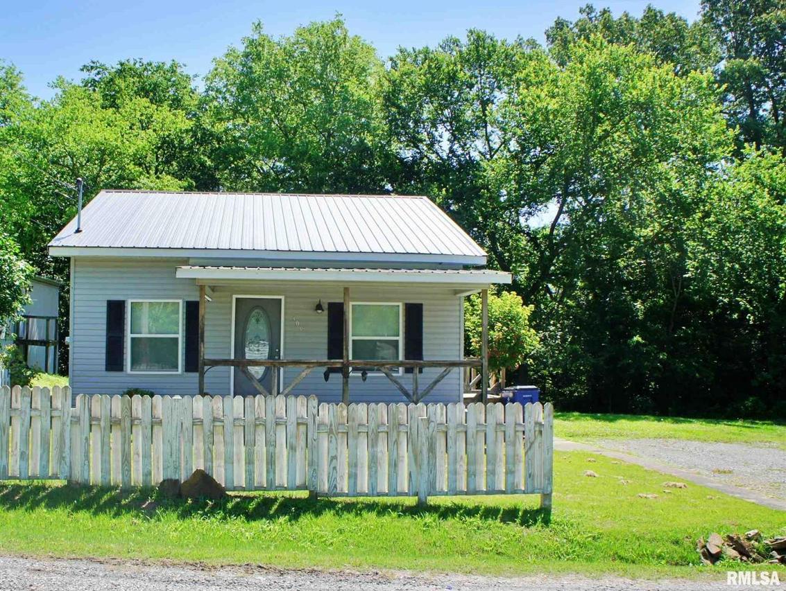 306 S 3rd St., Vienna, IL 62995