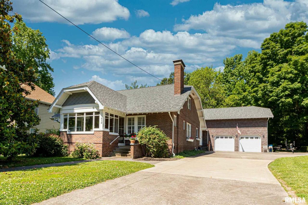 313 N Washington St., Duquoin, IL 62832