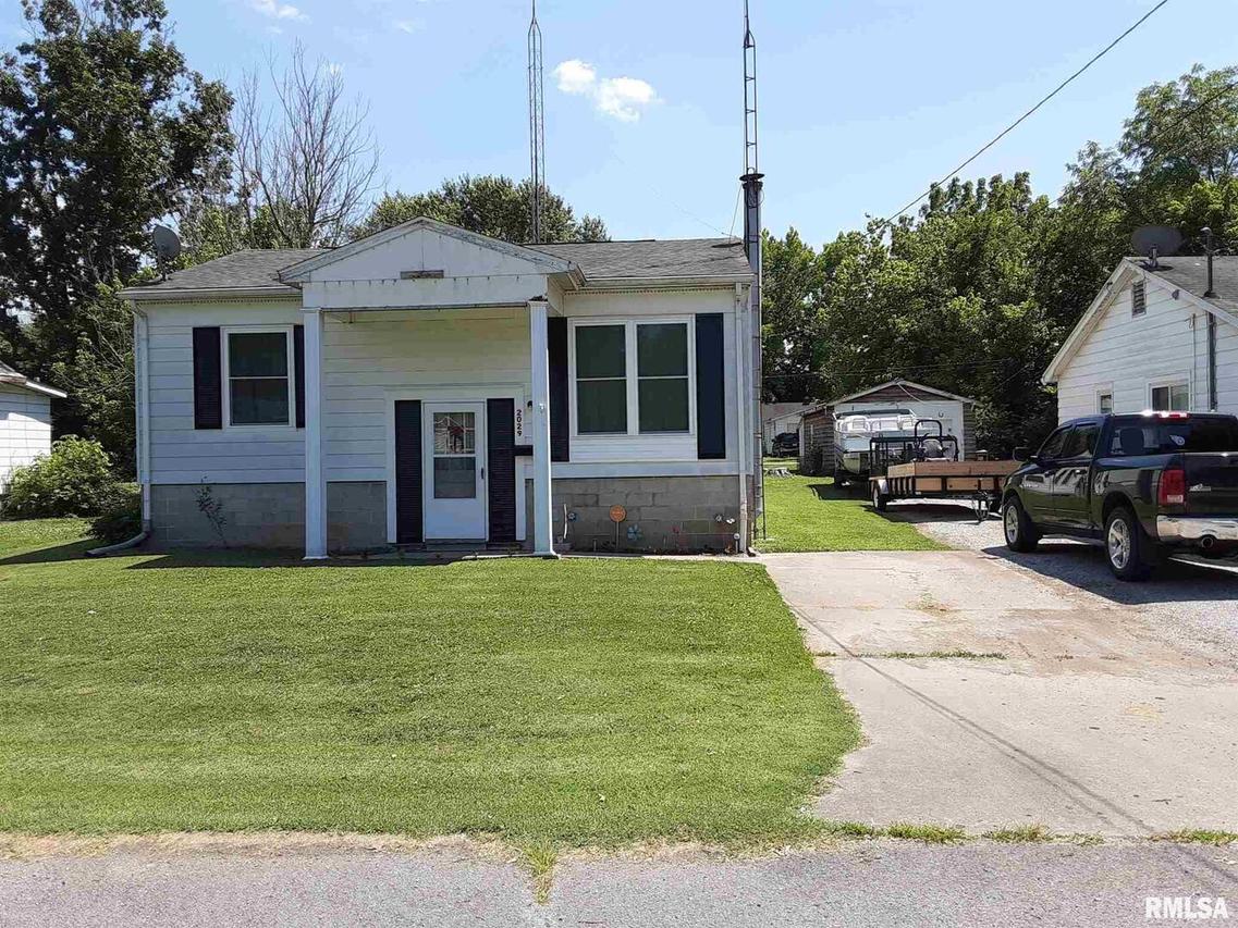 2029 W Roblee Ave., Murphysboro, IL 62966