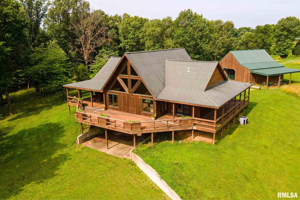 284 Black Pond Rd., Pomona, IL 62975