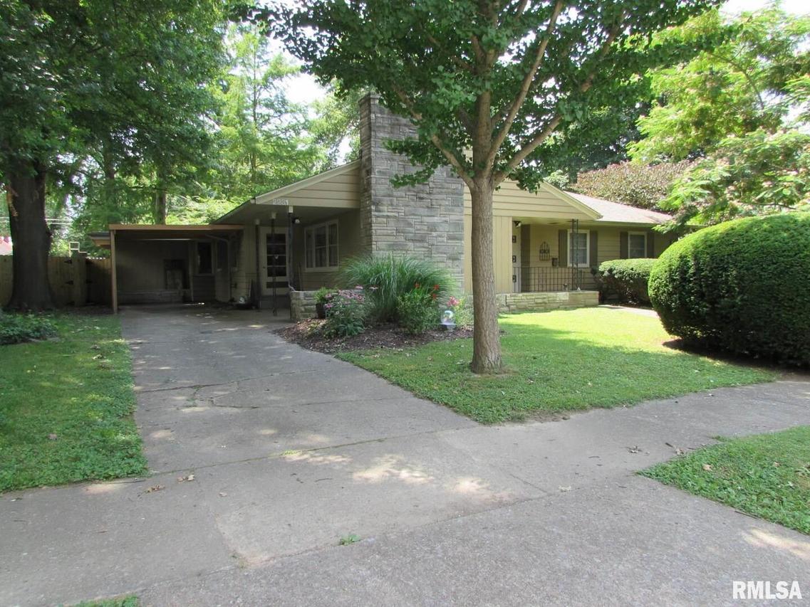 2231 Dewey St., Murphysboro, IL 62966